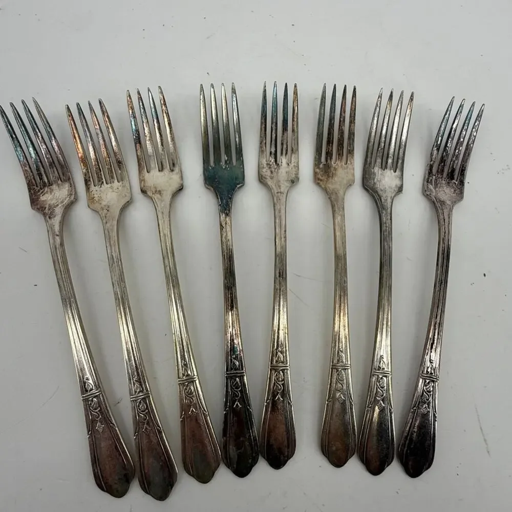 Simeon L George H Rogers Countess II Oneida Silverplate Dinner Forks Lot of 8